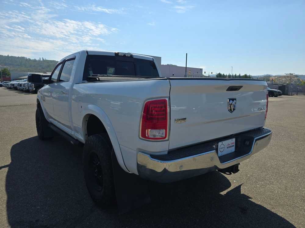 Used 2016 RAM 3500 Laramie w/ Convenience Group AWD/4WD image 2