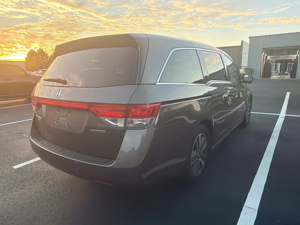 Used 2016 Honda Odyssey Touring image 4