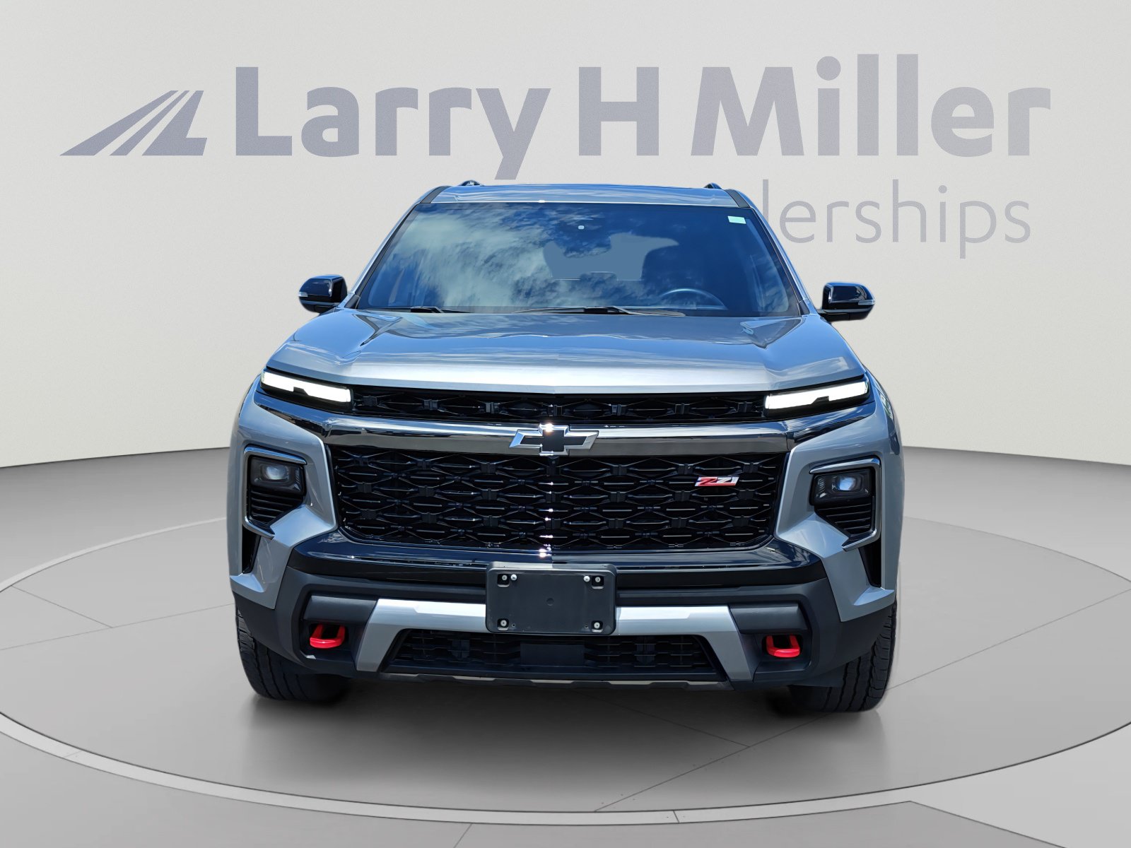 Certified 2025 Chevrolet Traverse Z71 w/ Driver Confidence Package AWD/4WD image 8