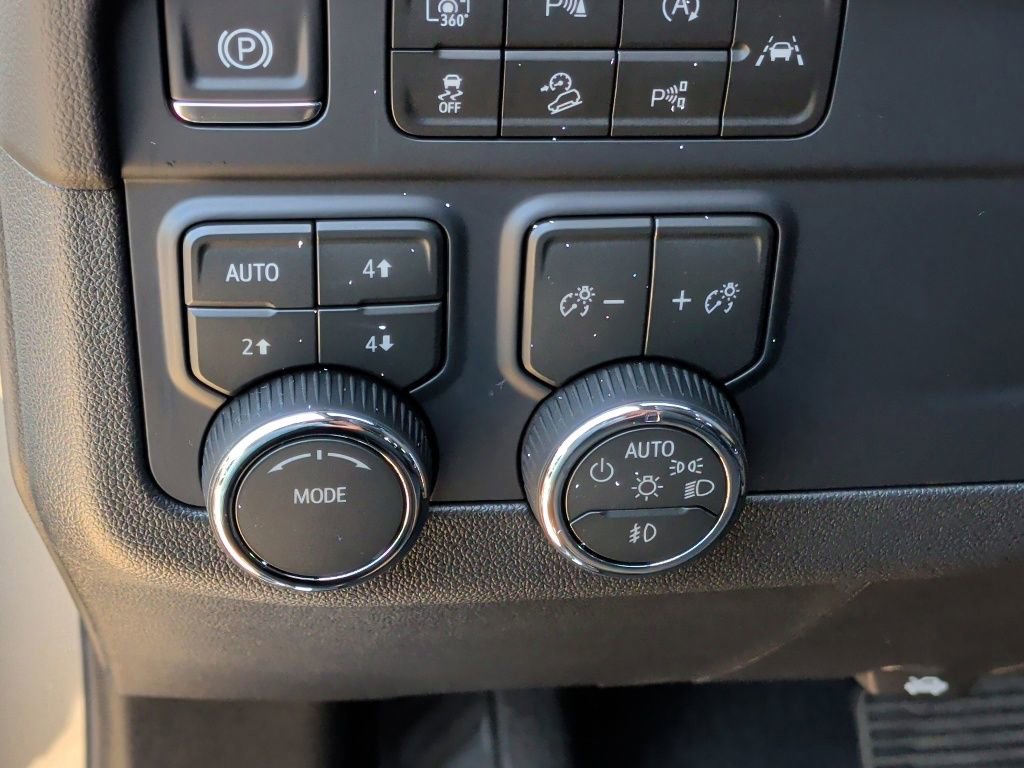 New 2026 Chevrolet Tahoe Z71 w/ Comfort Package AWD/4WD image 16