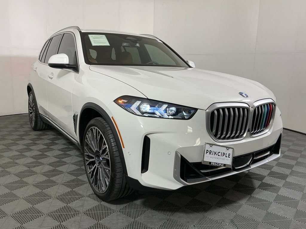 Certified 2024 BMW X5 xDrive40i w/ Premium Package AWD/4WD image 4