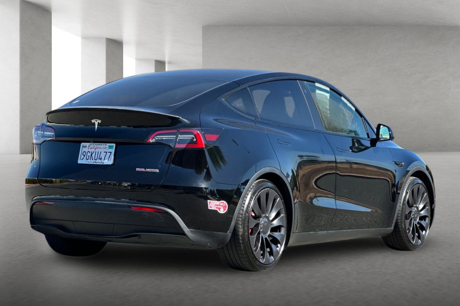 Used 2023 Tesla Model Y Performance AWD/4WD image 4