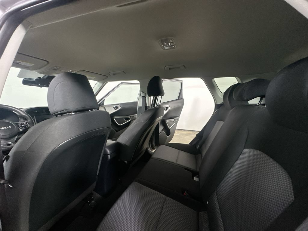 Used 2023 Kia Soul LX FWD image 15