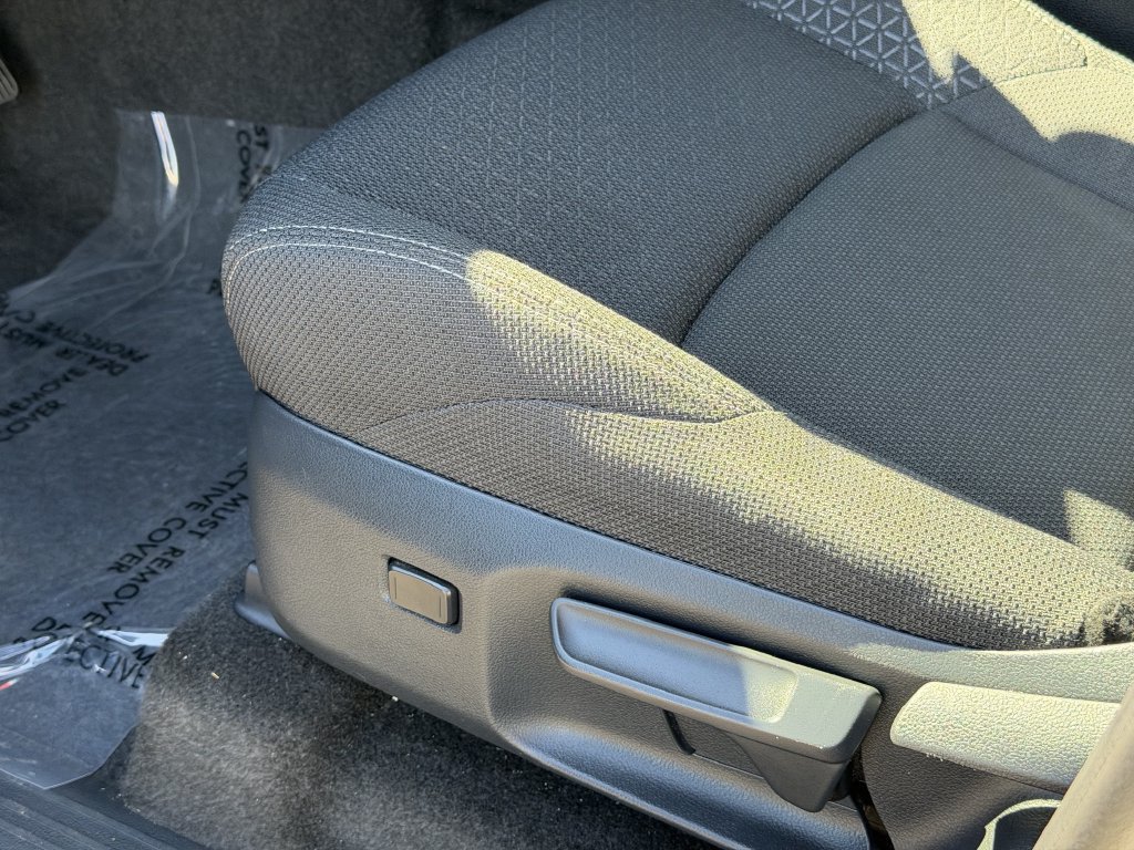 Certified 2025 Toyota 4Runner SR5 AWD/4WD image 15
