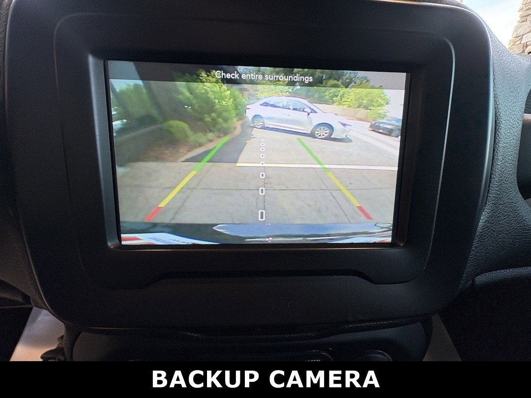 Used 2019 Jeep Renegade Latitude FWD image 18