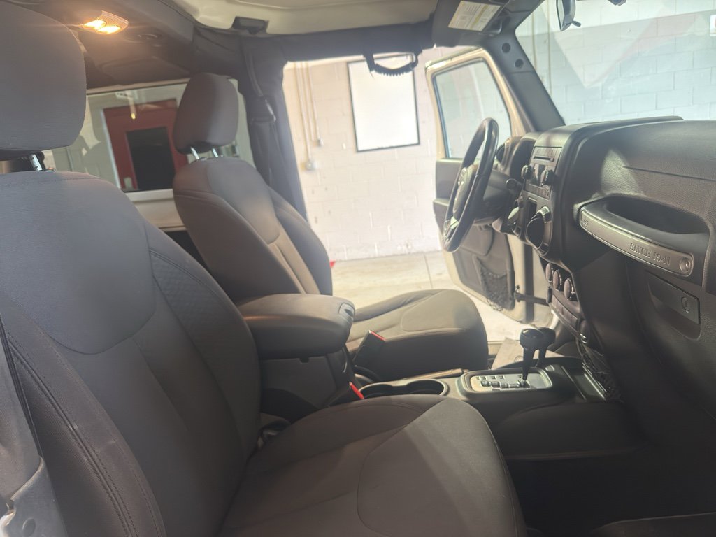 Used 2018 Jeep Wrangler Sport image 22