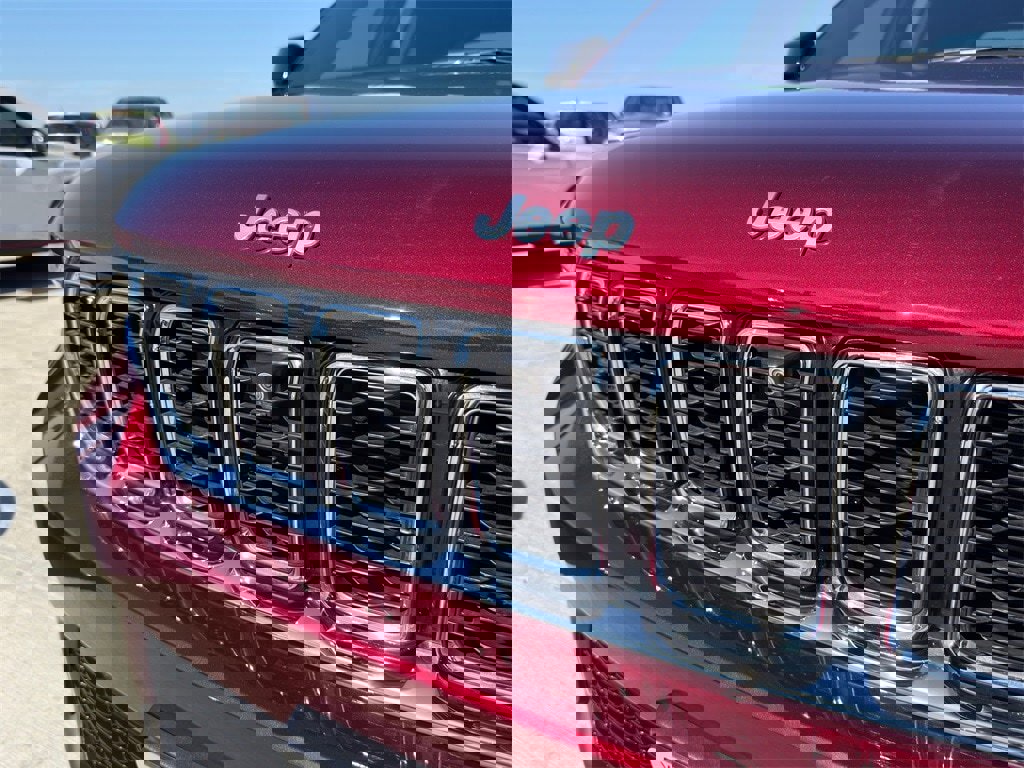 Used 2024 Jeep Grand Cherokee Limited 4xe w/ Luxury Tech Group II image 5