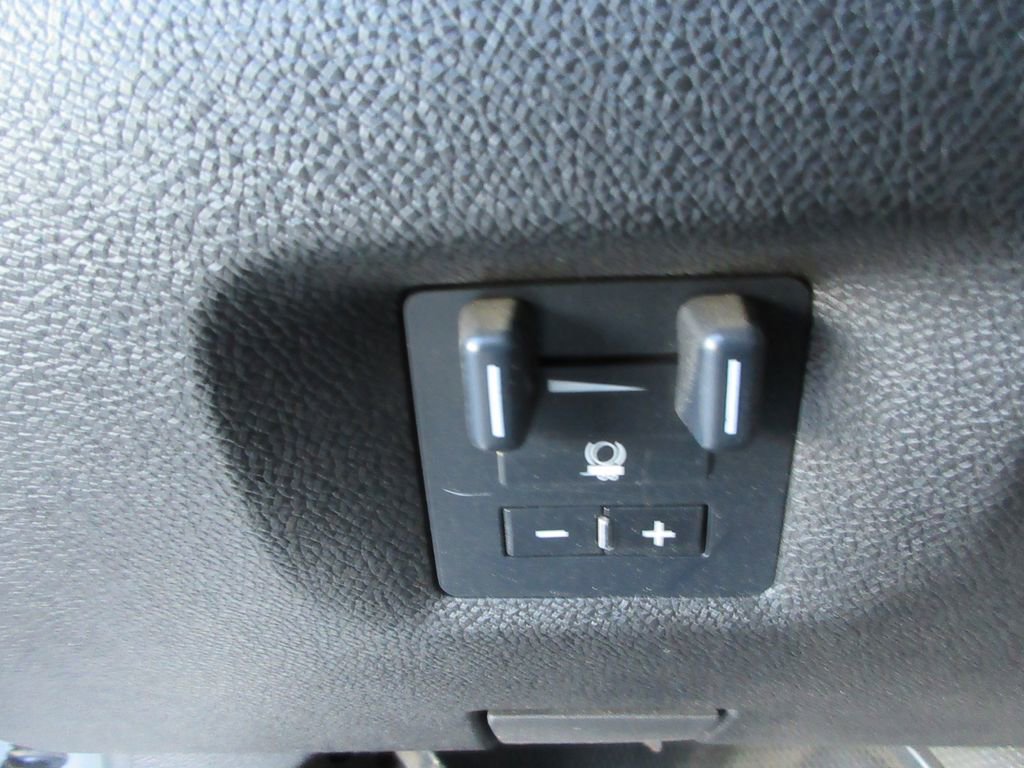 Used 2007 GMC Sierra 3500 SLE AWD/4WD image 17