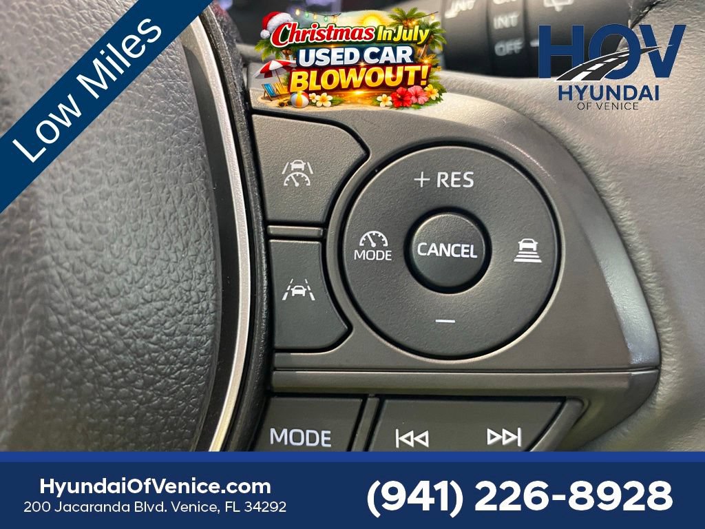 Used 2024 Toyota Corolla Cross LE w/ Moonroof Package FWD image 27