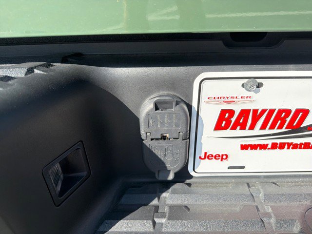 Used 2024 Nissan Frontier SV w/ SV Convenience Package RWD image 18