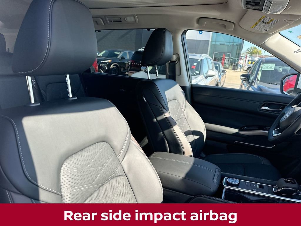New 2025 Nissan Pathfinder Platinum w/ Cargo Package image 41