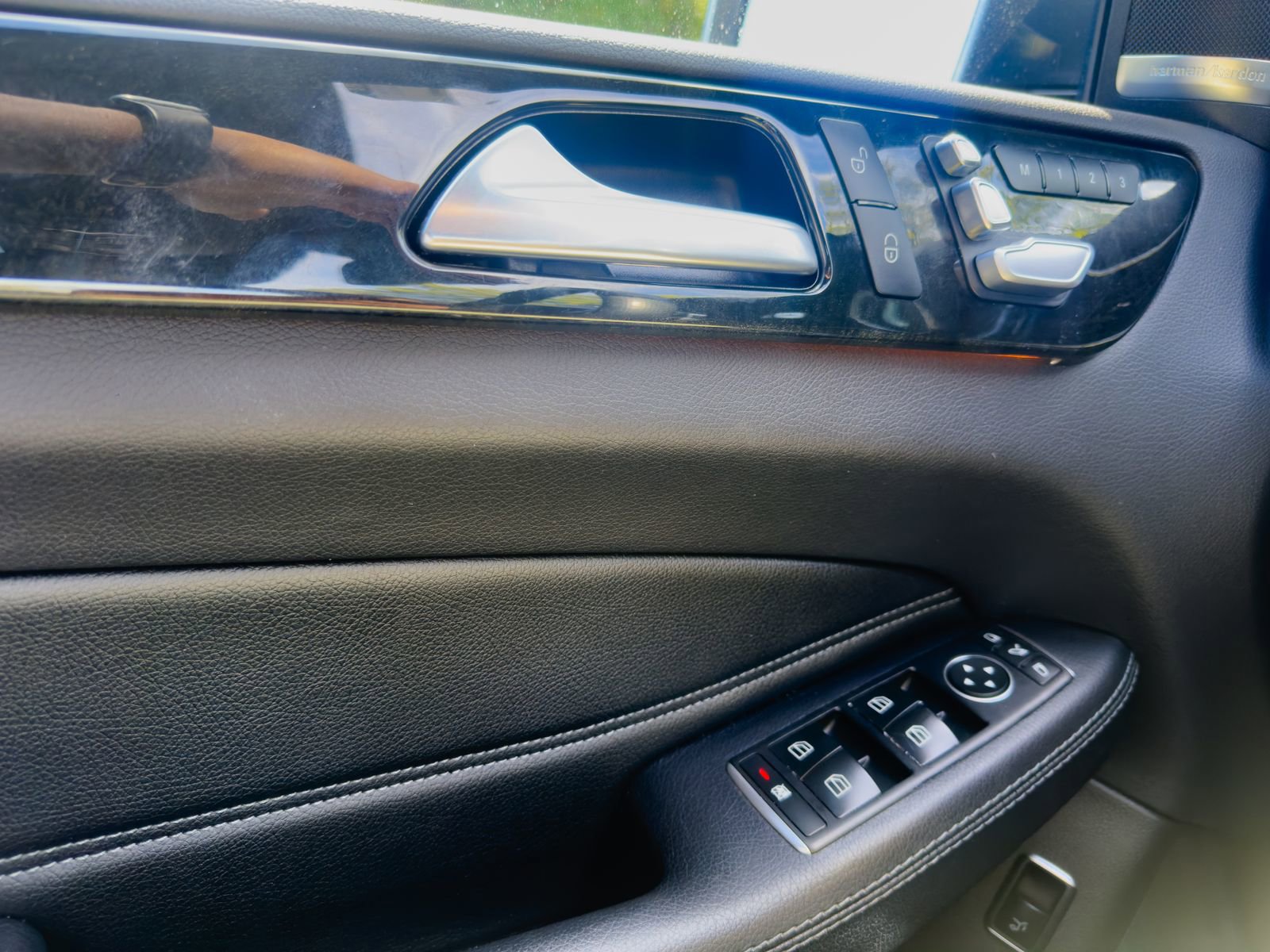 Used 2019 Mercedes-Benz GLS 450 4MATIC w/ Premium 1 Package image 23