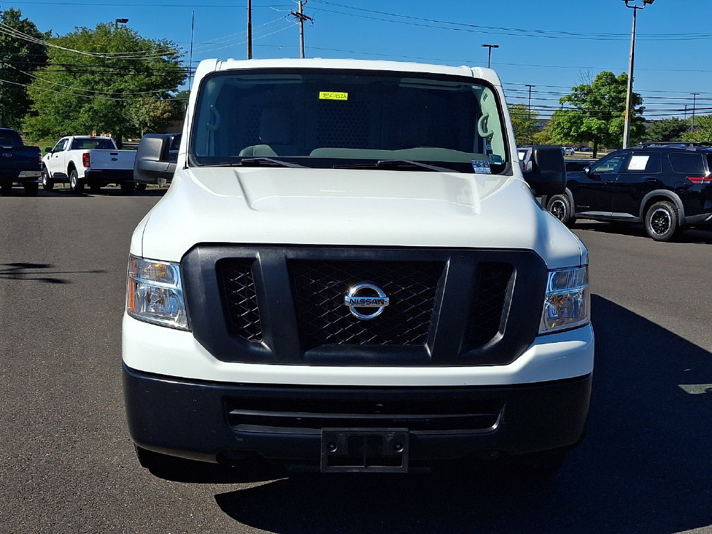 Used 2018 Nissan NV 2500 SV RWD image 2
