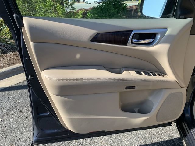 Used 2015 Nissan Pathfinder SL w/ SL Tech Package image 17