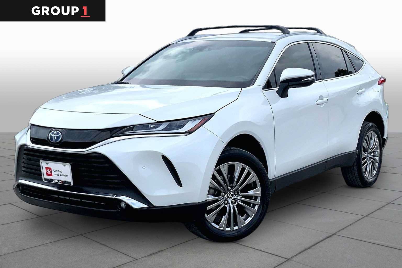 Used 2024 Toyota Venza XLE AWD/4WD image 1