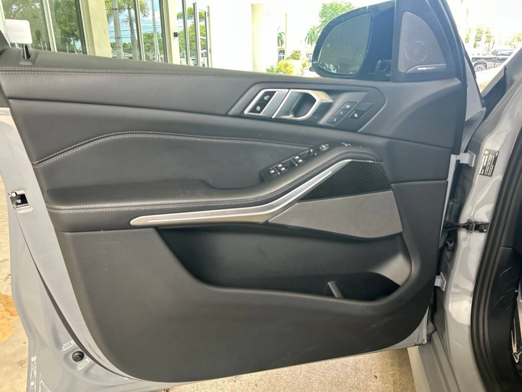 Used 2024 BMW X5 M60i AWD/4WD image 37