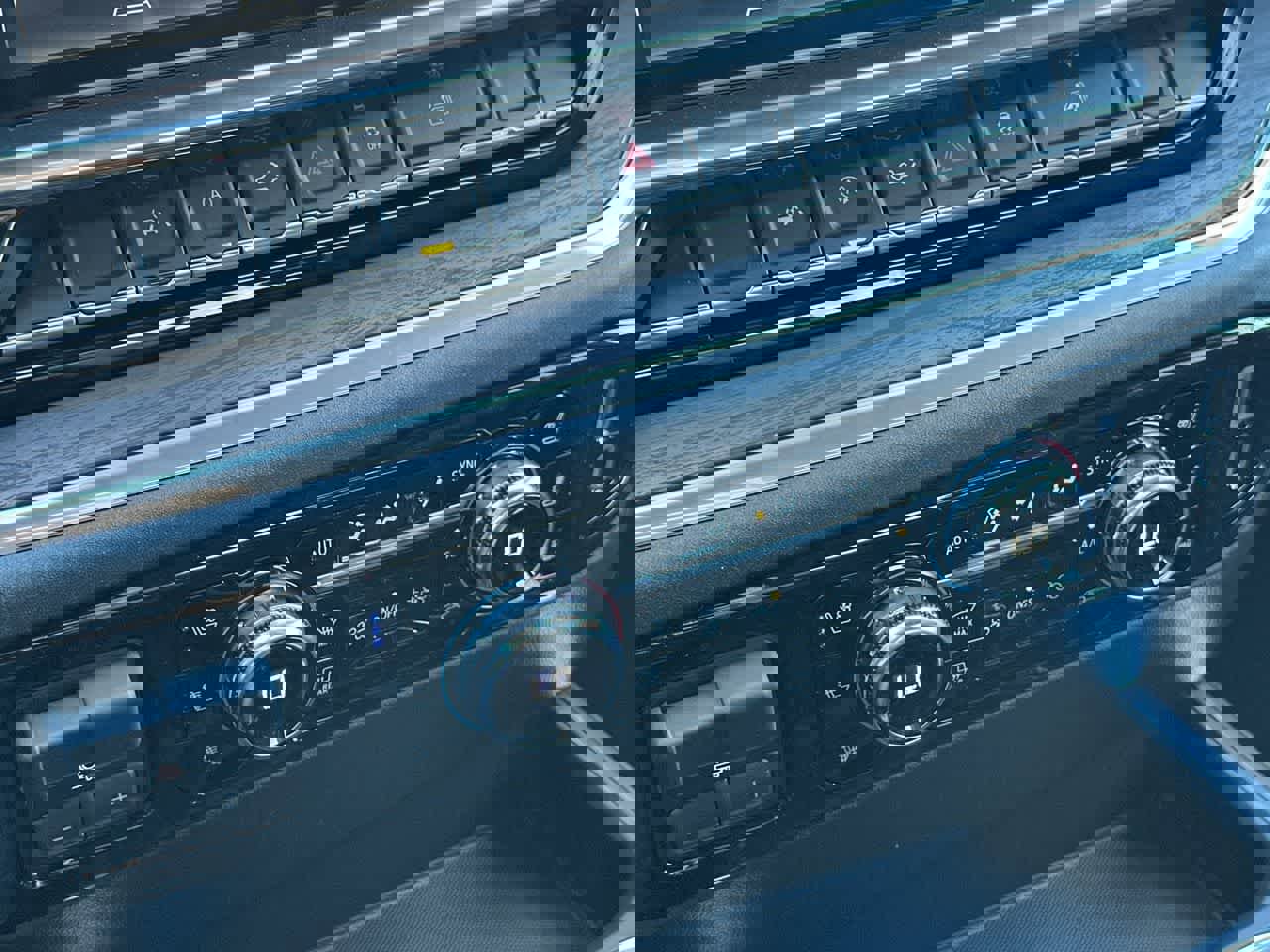 New 2026 GMC Sierra 1500 SLT w/ SLT Premium Package image 27