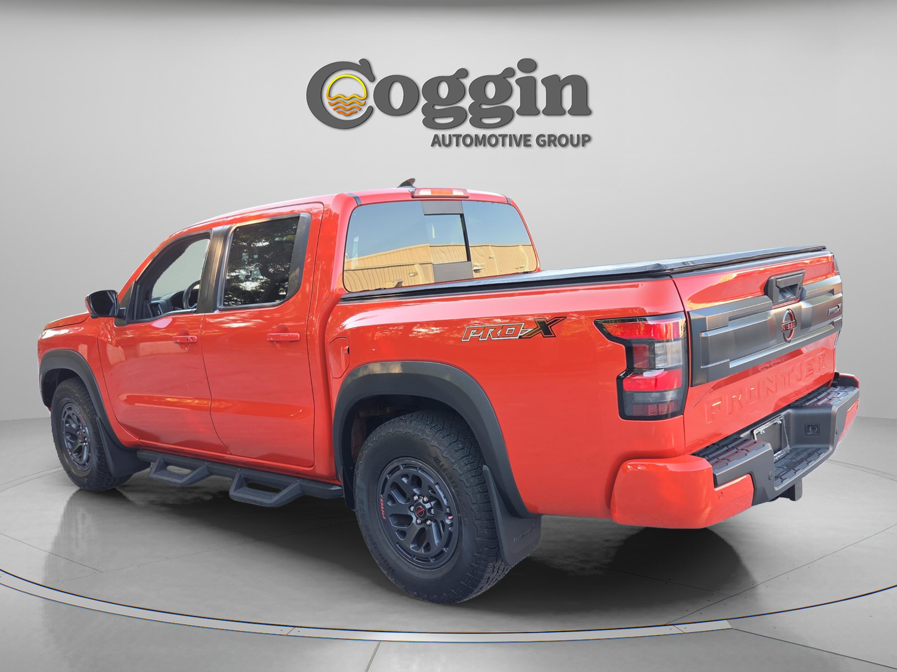 Used 2025 Nissan Frontier Pro-X w/ Pro Convenience Package RWD image 3