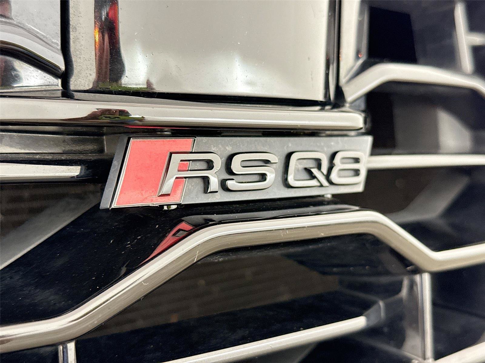 Used 2021 Audi RS Q8 w/ Carbon Optic Package AWD/4WD image 43