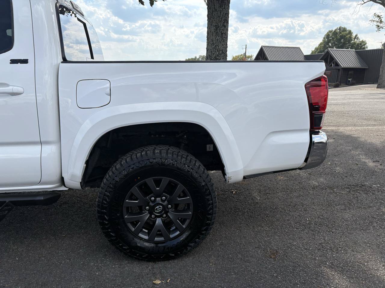 Used 2023 Toyota Tacoma SR5 RWD image 31