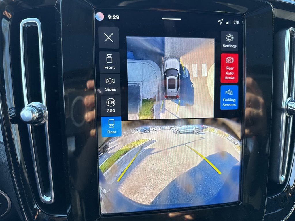 Used 2026 Volvo XC40 B5 Plus w/ Protection Package Premier image 17