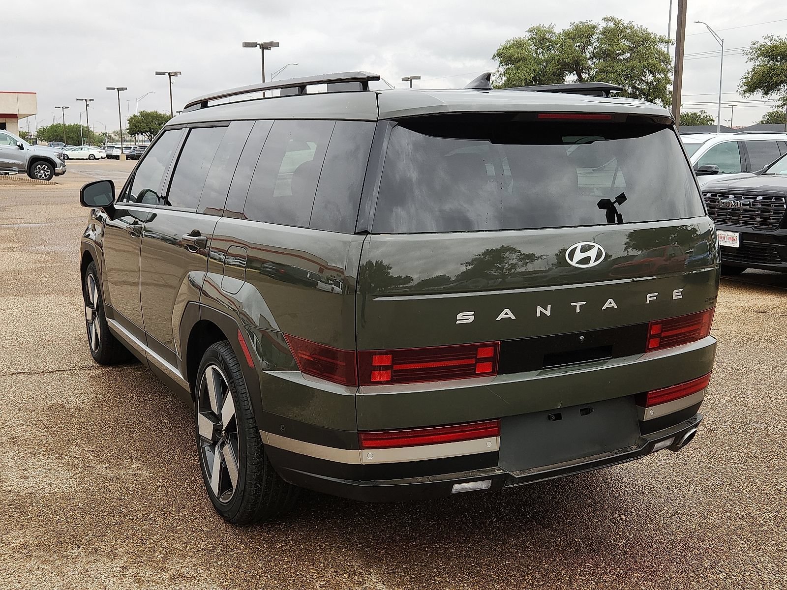 Used 2024 Hyundai Santa Fe Limited FWD image 3
