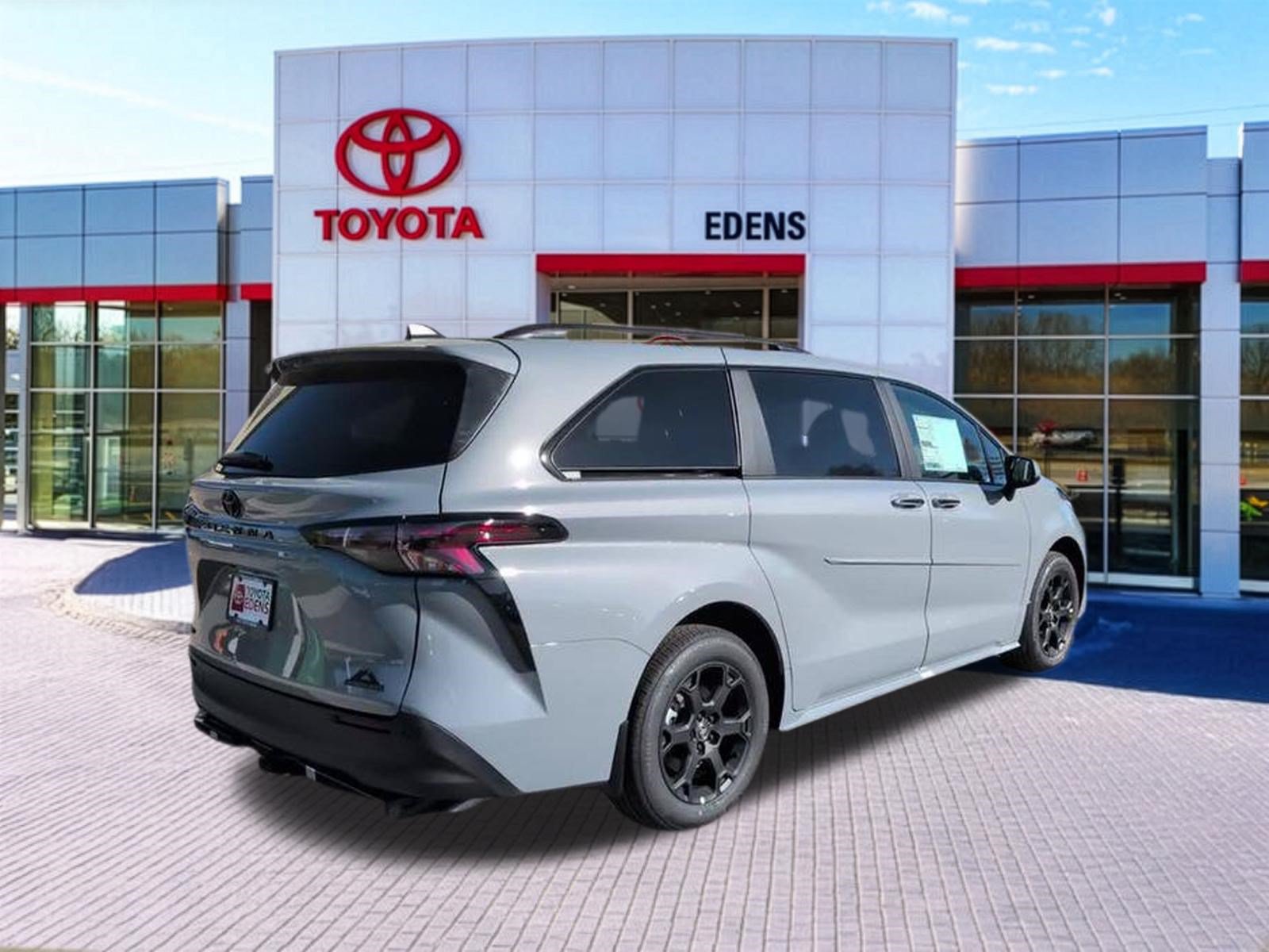 New 2026 Toyota Sienna XLE Woodland Edition AWD/4WD image 3