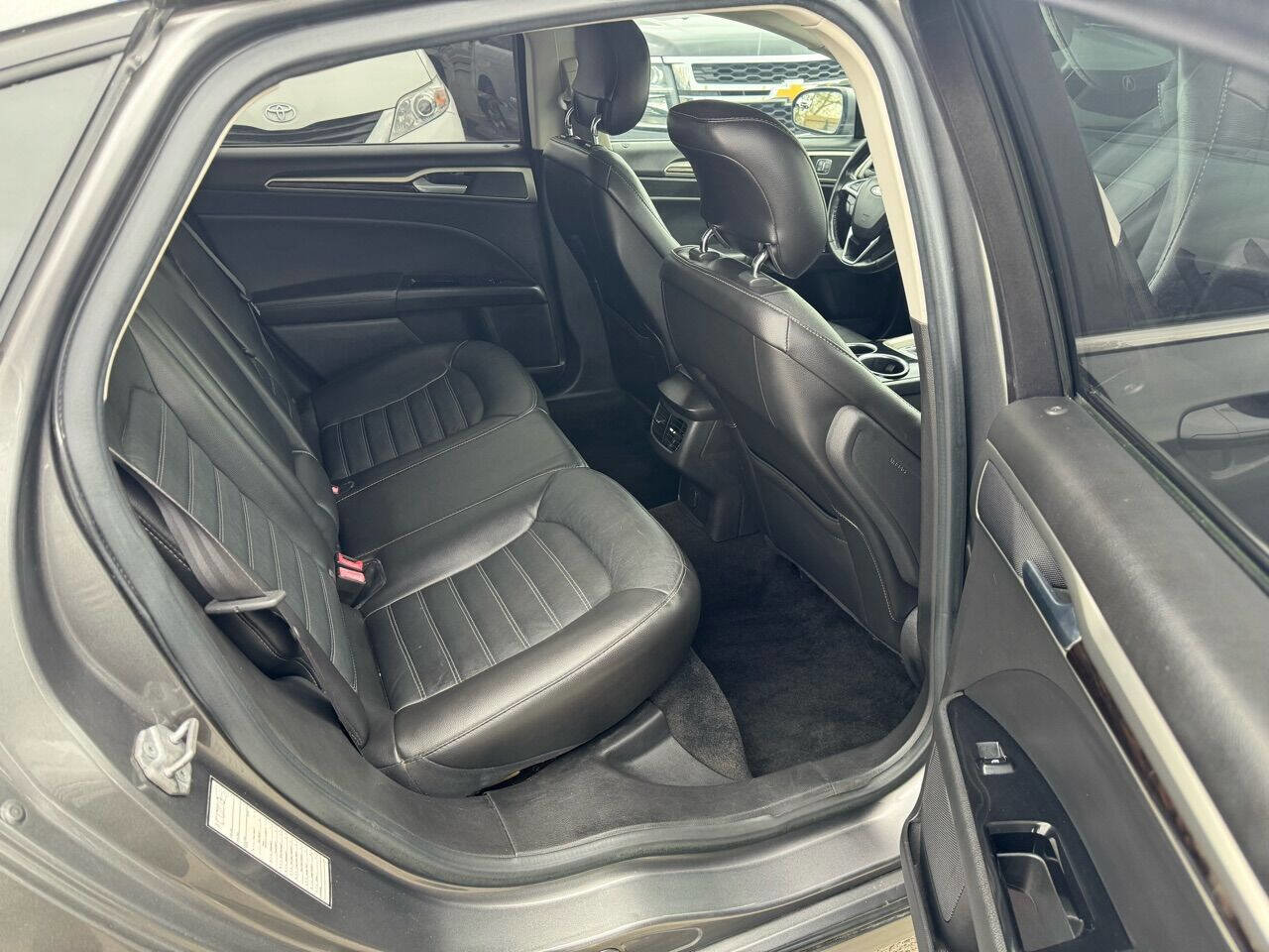 Used 2014 Ford Fusion SE w/ Equipment Group 202A image 17