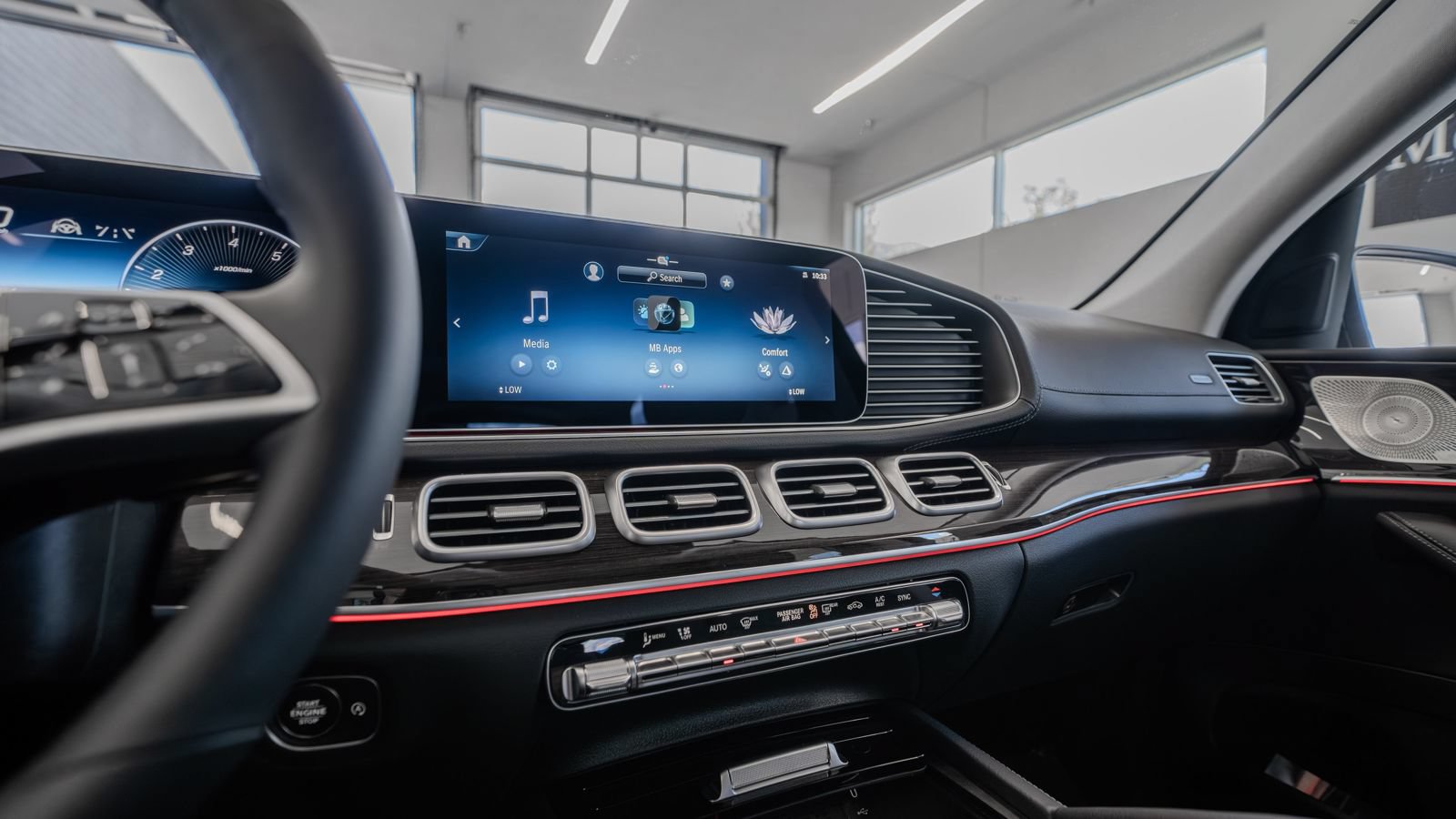 New 2026 Mercedes-Benz GLS 450 4MATIC image 32