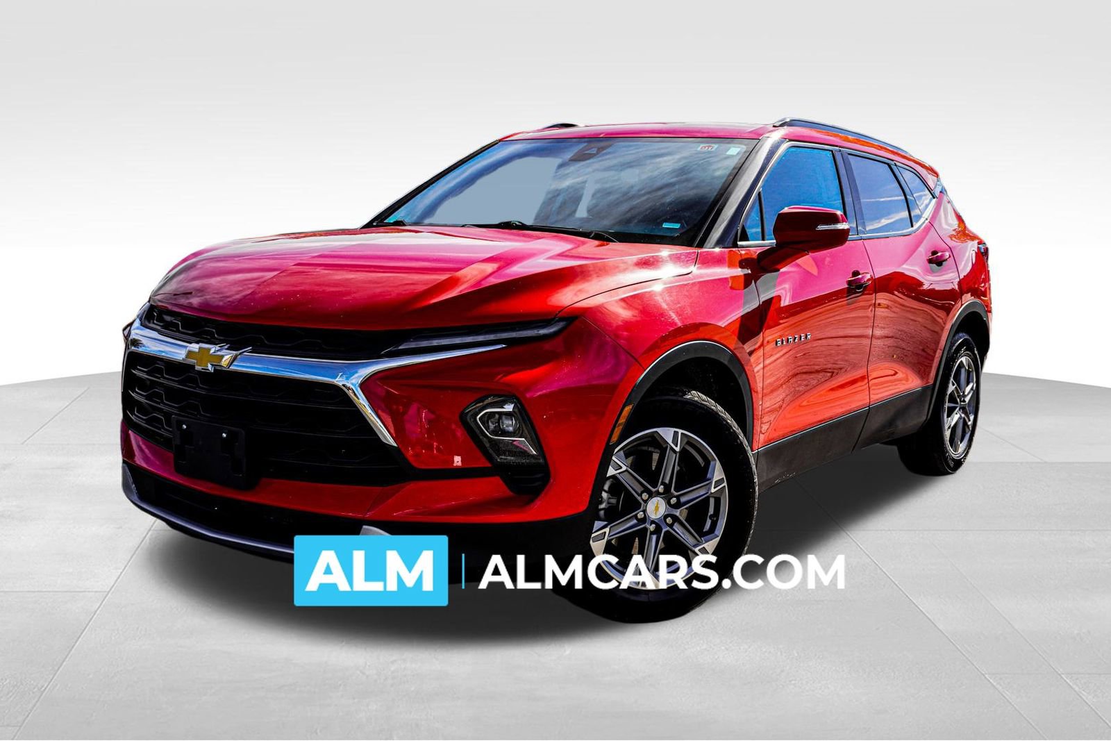 Used 2023 Chevrolet Blazer LT image 1