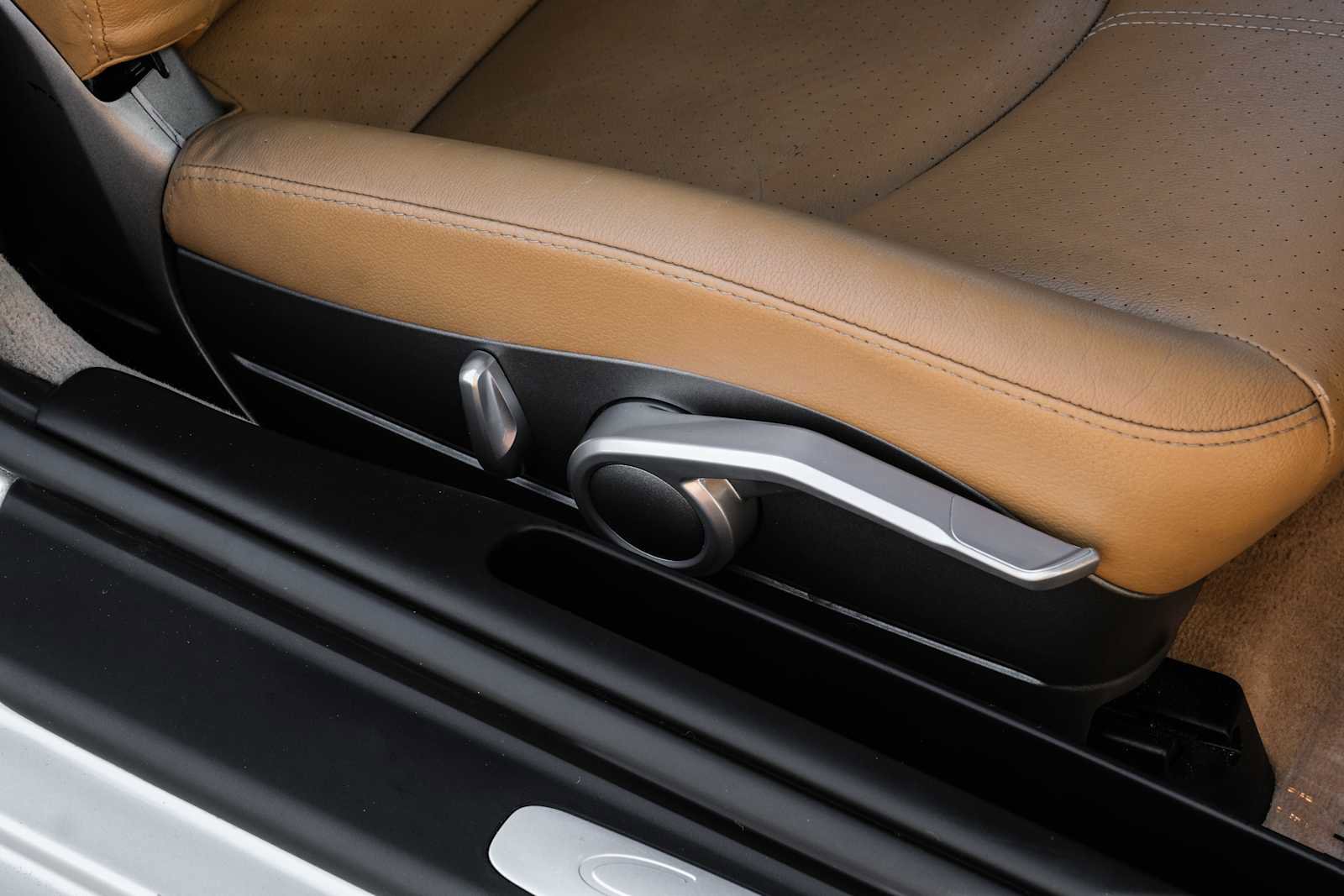 Used 2006 Porsche Cayman S image 32