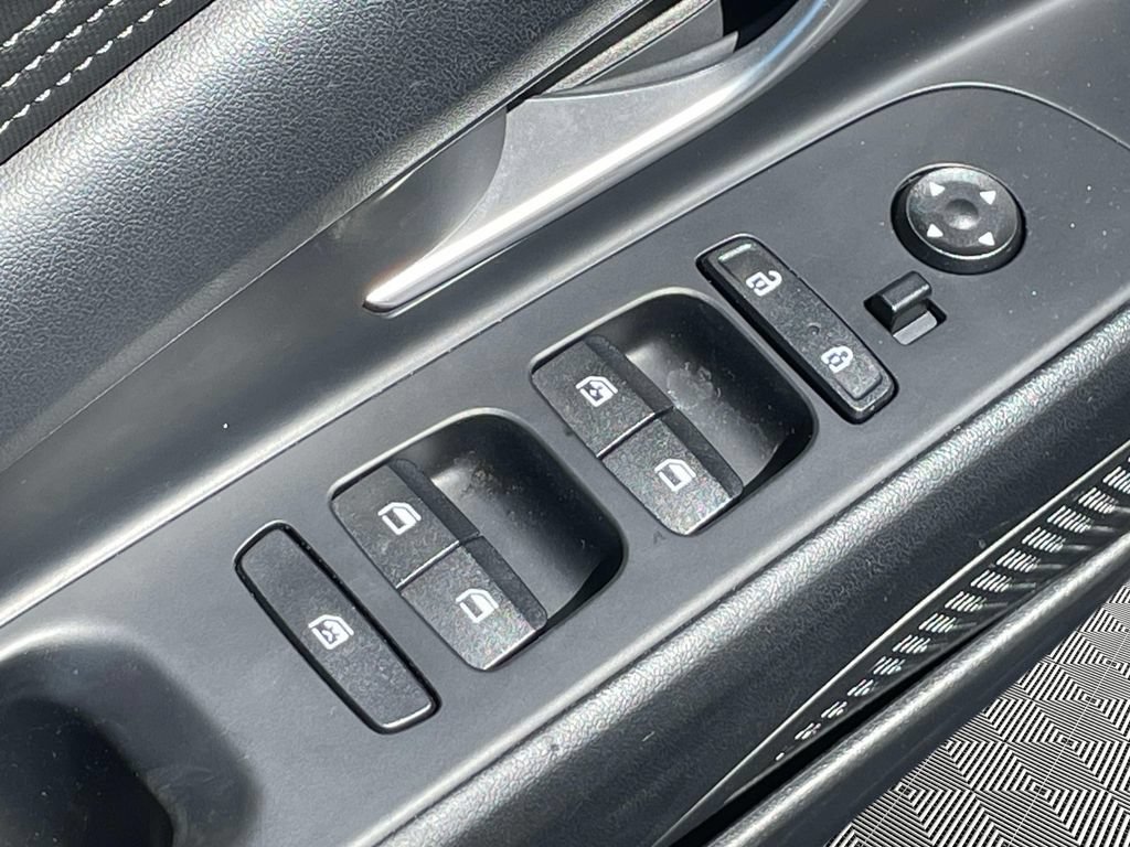 Used 2023 Hyundai Elantra SEL w/ Convenience Package FWD image 17