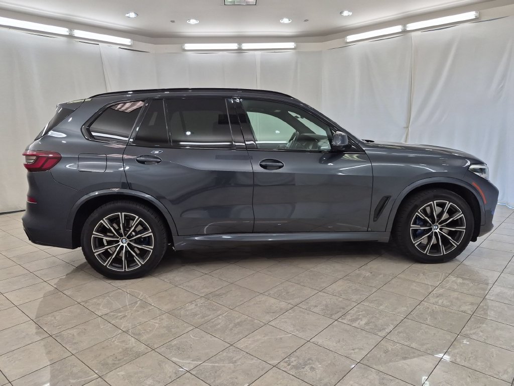 Used 2021 BMW X5 M50i AWD/4WD image 11