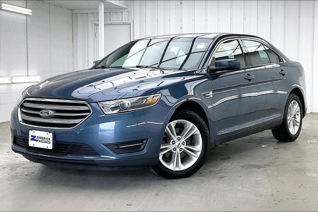 Used 2019 Ford Taurus SEL image 2