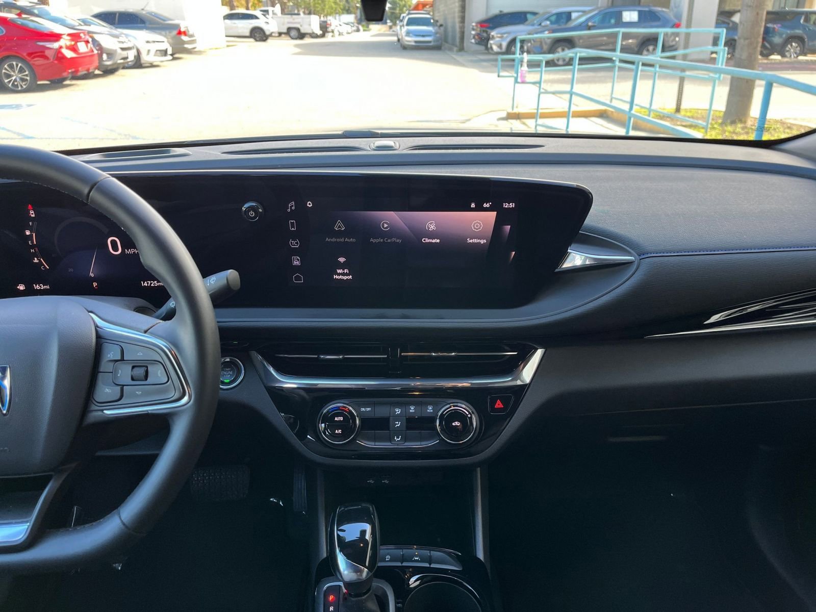 Used 2025 Buick Envista Sport Touring image 18