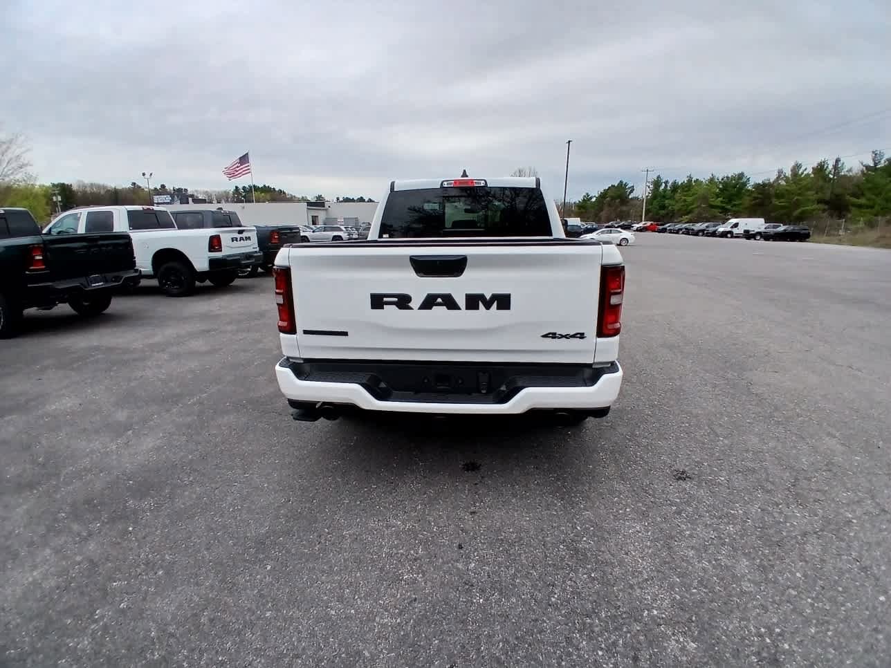 New 2026 RAM 1500 Big Horn w/ Night Edition AWD/4WD image 5