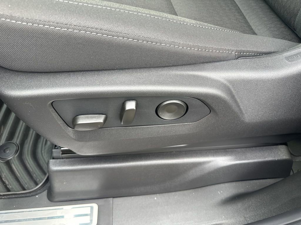 New 2026 Chevrolet Silverado 1500 LT image 18