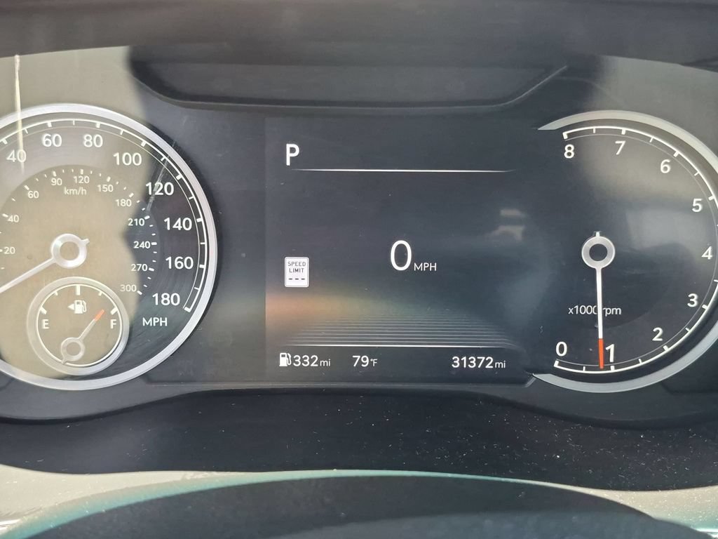 Used 2025 Genesis G70 2.5T RWD image 16