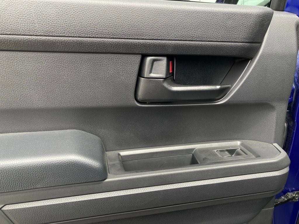 Used 2025 Toyota Tacoma SR5 image 10
