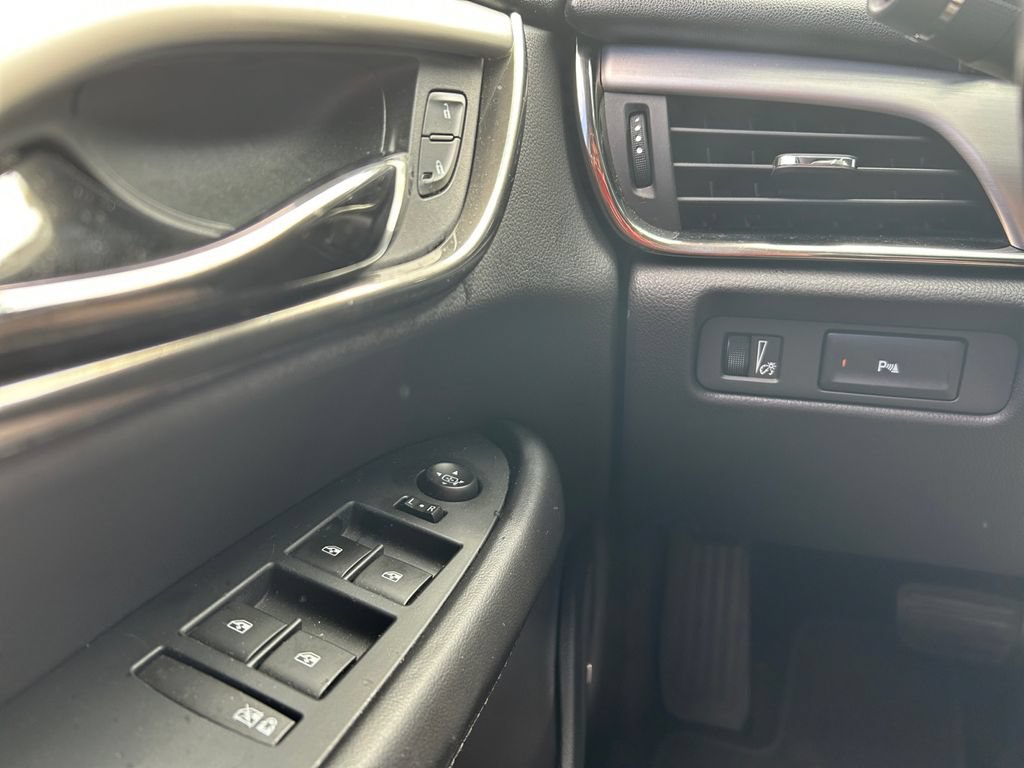 Used 2016 Cadillac ATS Luxury w/ Sun And Sound Package AWD/4WD image 19