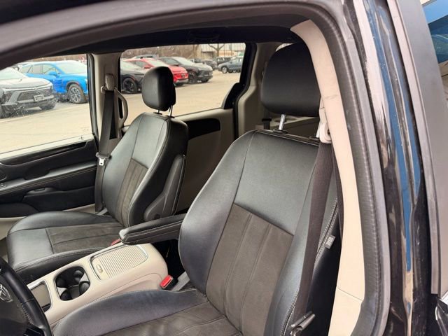 Used 2019 Dodge Grand Caravan SXT image 23