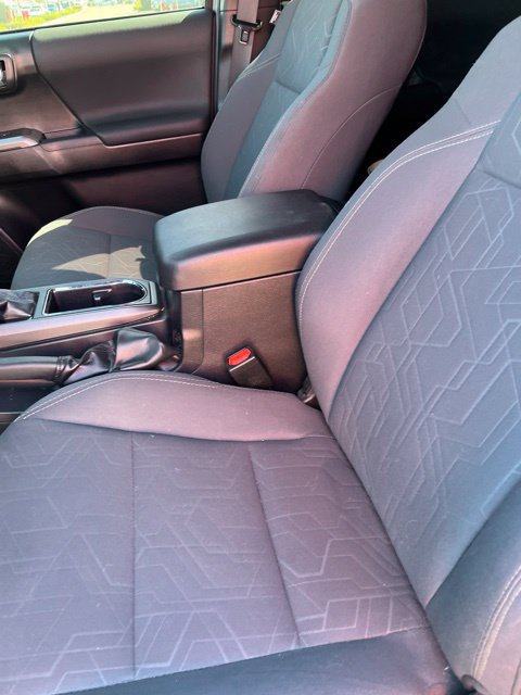 Used 2019 Toyota Tacoma TRD Sport w/ Technology Package RWD image 6
