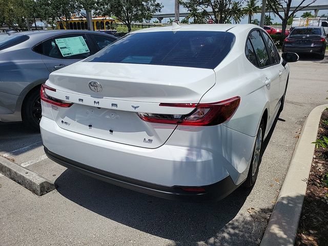Used 2025 Toyota Camry LE w/ Convenience Package FWD image 4