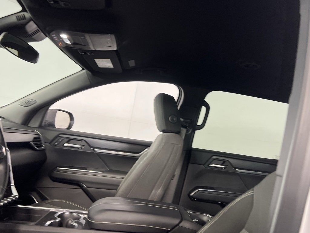 Used 2025 GMC Acadia Elevation image 26