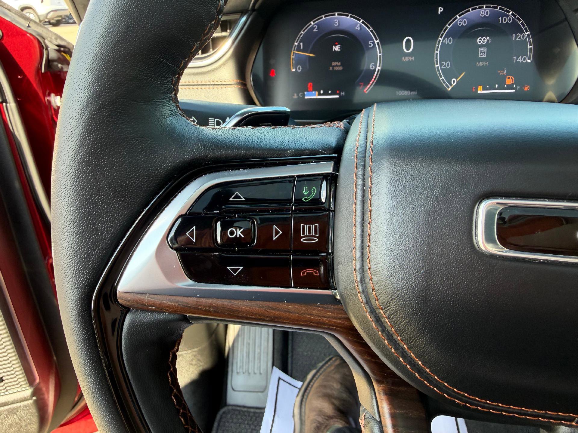 Used 2024 Jeep Grand Cherokee L Summit AWD/4WD image 28