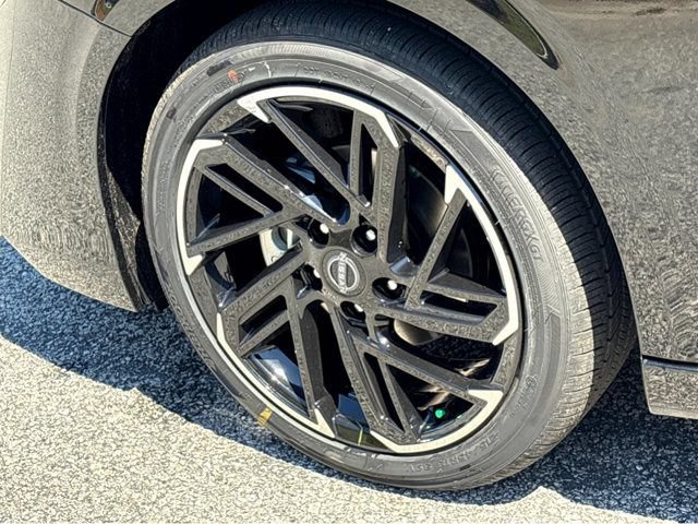 New 2026 Nissan Sentra SR w/ SR All Weather Package FWD image 18