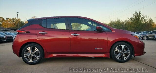 Used 2019 Nissan Leaf SV w/ SV Technology Package image 12