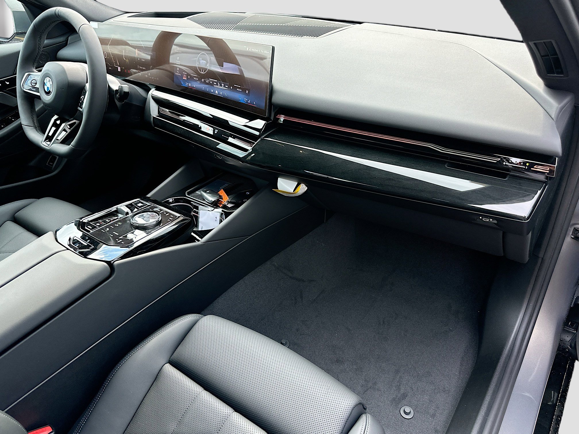 New 2026 BMW 530i w/ M Sport Package image 21