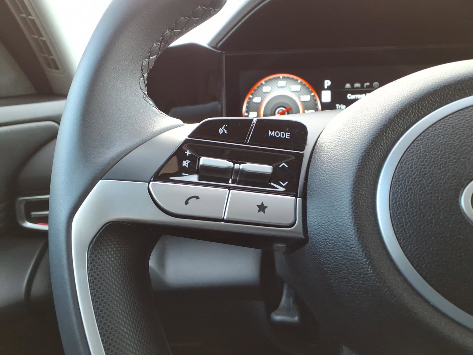 Certified 2025 Hyundai Elantra Limited image 30