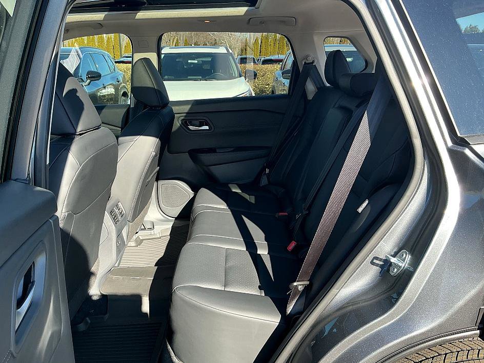 New 2026 Nissan Rogue Dark Armor image 17